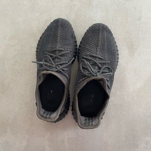 Black yeezy boost 350